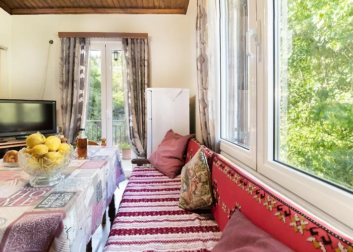 La Olga Lefkada * Sívros